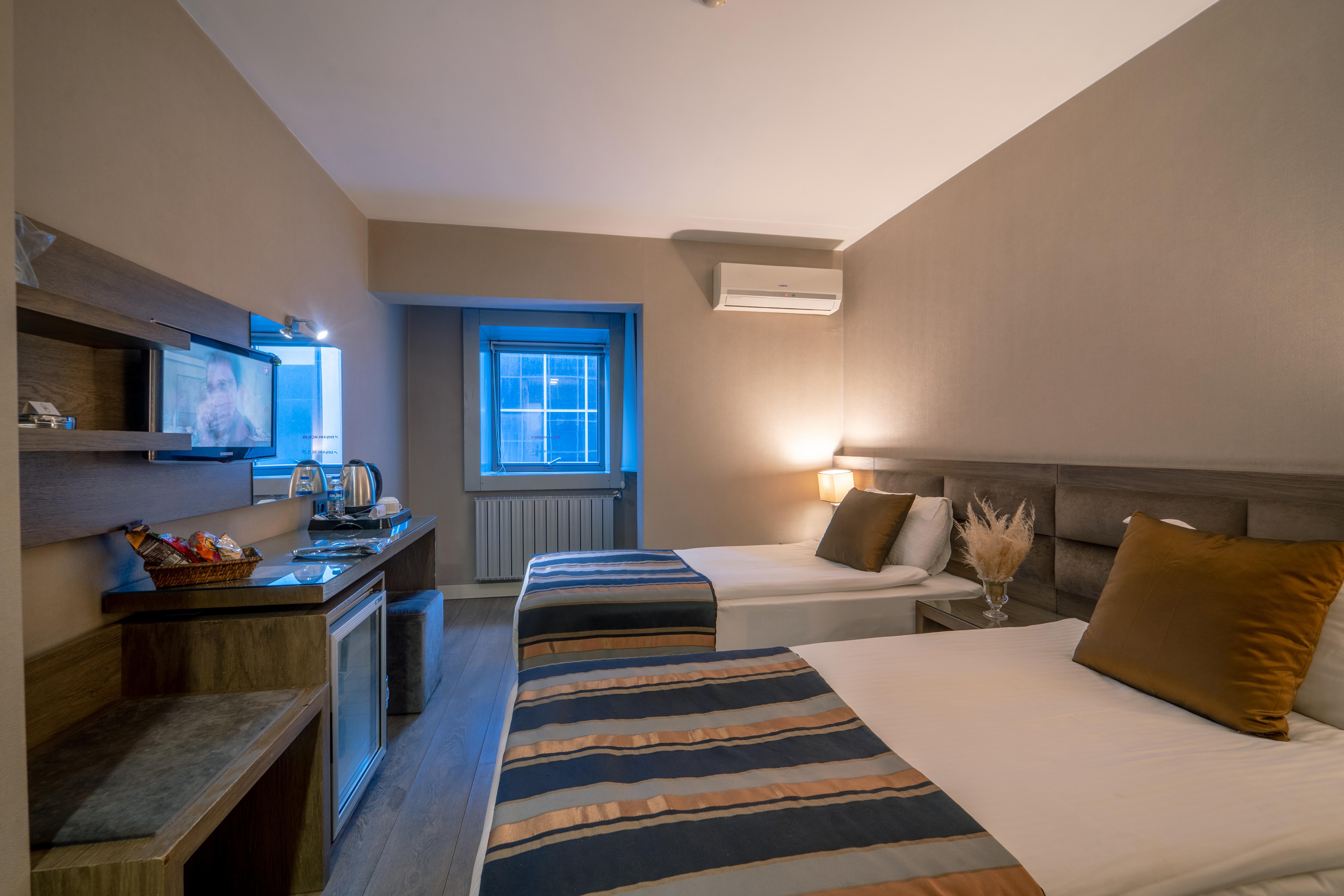 The New Hotel Zeybek Izmir Bagian luar foto