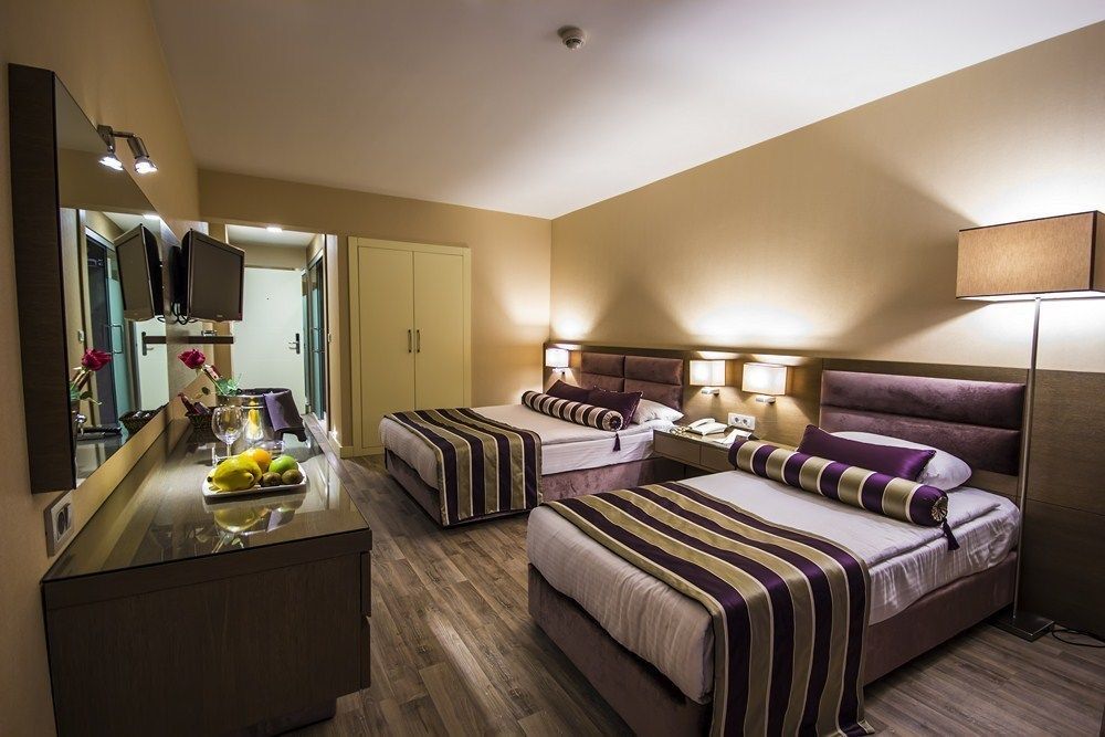 The New Hotel Zeybek Izmir Bagian luar foto