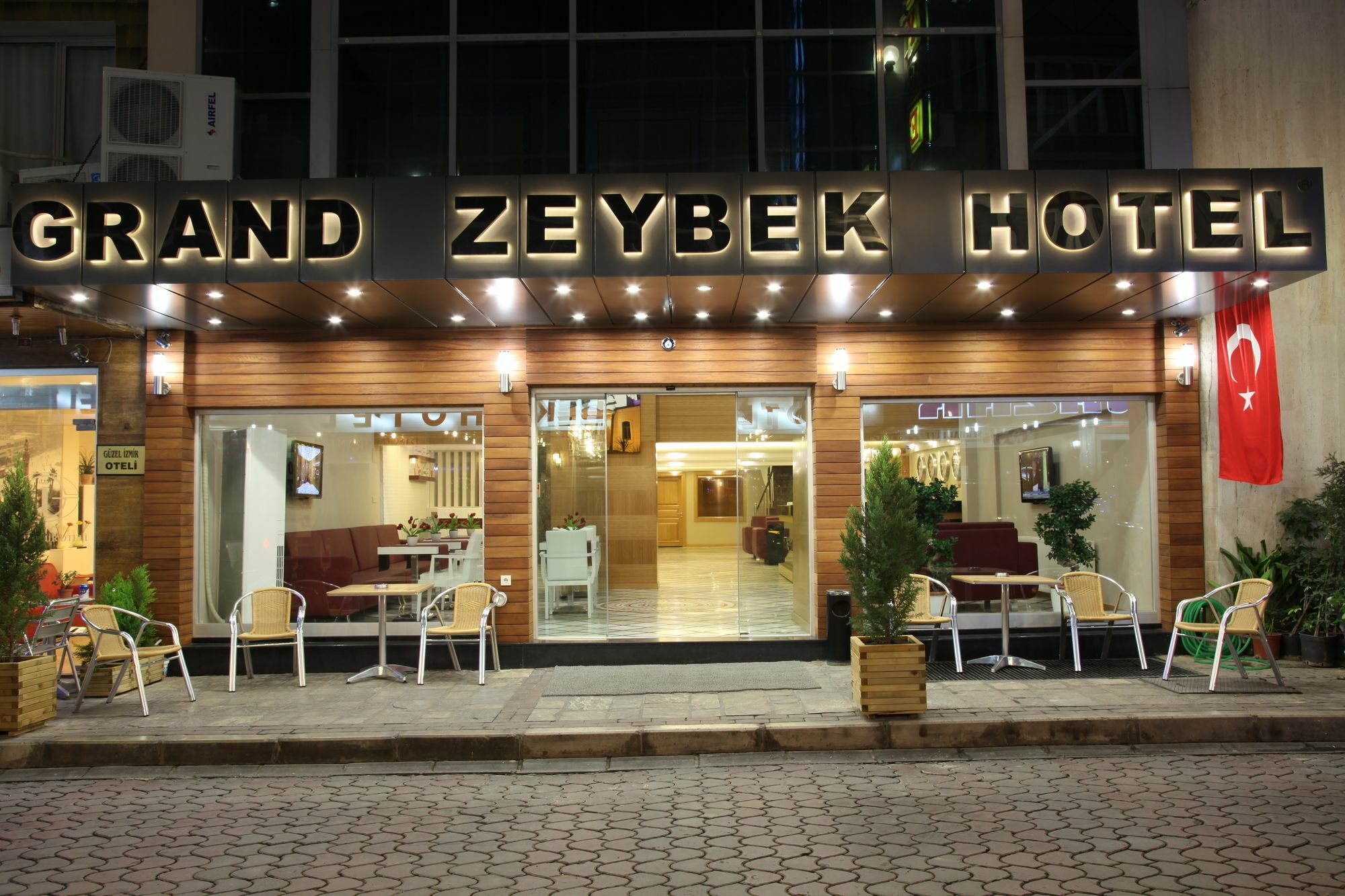 The New Hotel Zeybek Izmir Bagian luar foto